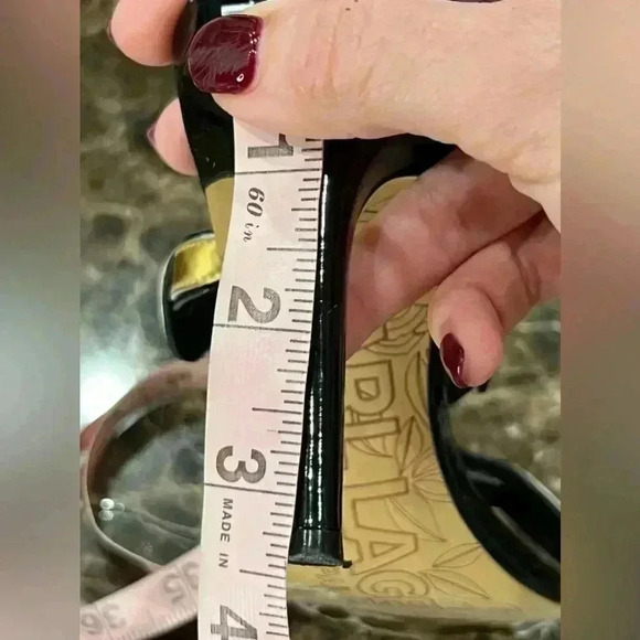 Karl Lagerfeld Dalya Slide Sandal Black/Gold Size 7.5 - Picture 7 of 7